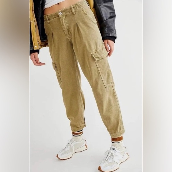 Free People First Light Utility Cargo Pants In Boa Green - Picture 1 of 8